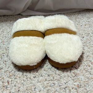 Women’s BORN slippers/shoes